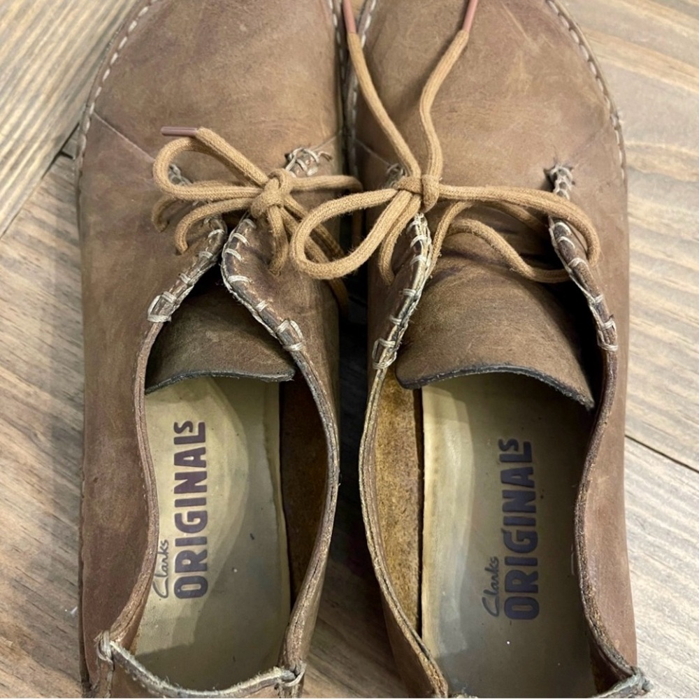 Super cool Clark’s Chukka Flats, size 10 - Picture 3 of 8